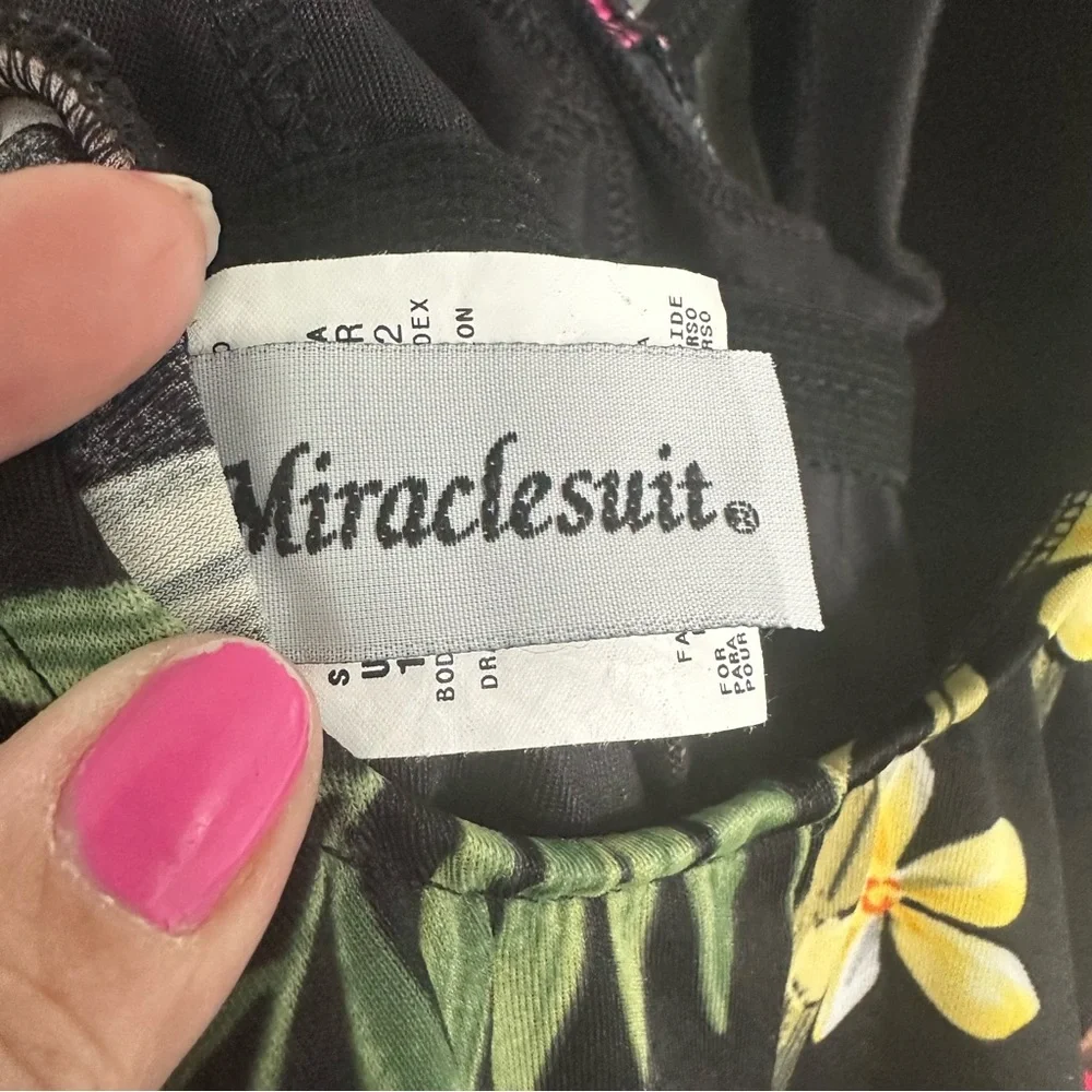 Miraclesuit Black Tropical Floral Surplice one-piece swimsuit Size 12 - Picture 8 of 9
